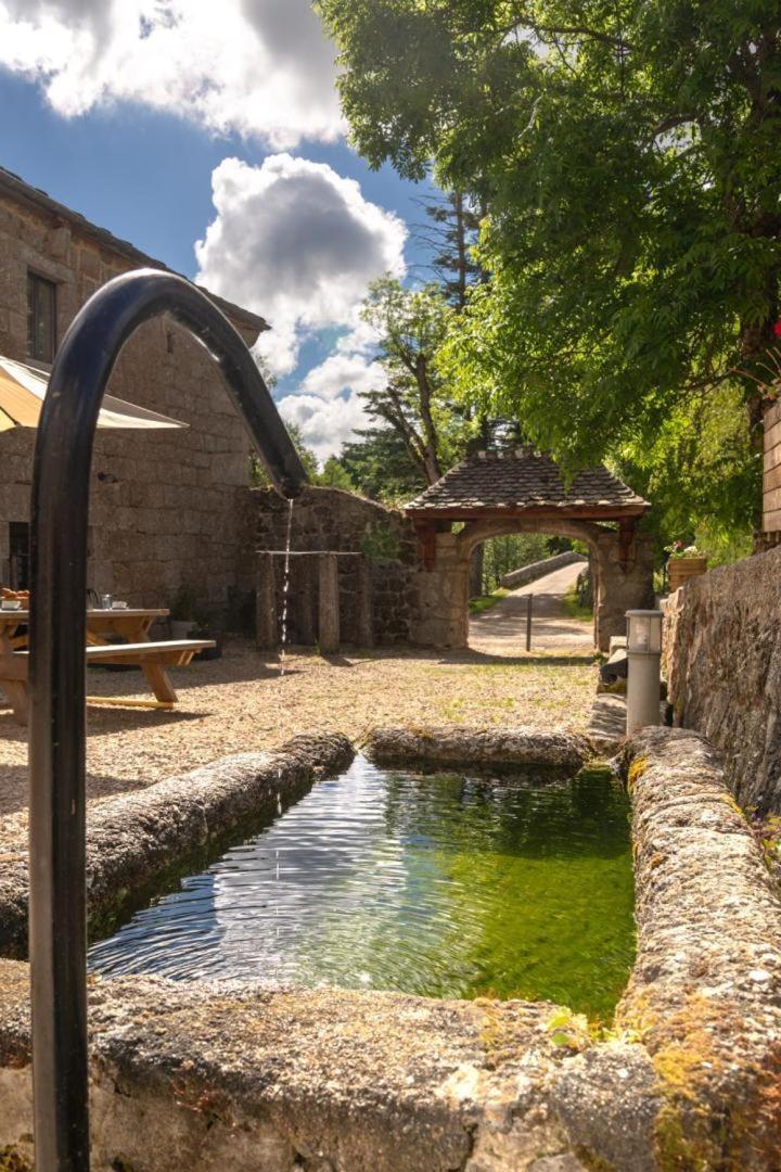 Gite De La Grange - Domaine De Coulagnettes Serverette Eksteriør billede